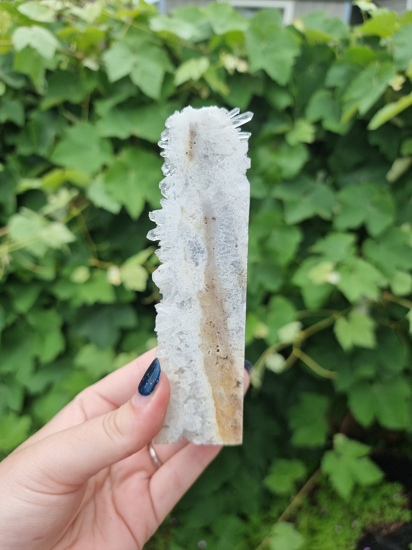 Quartz Cluster Point 1