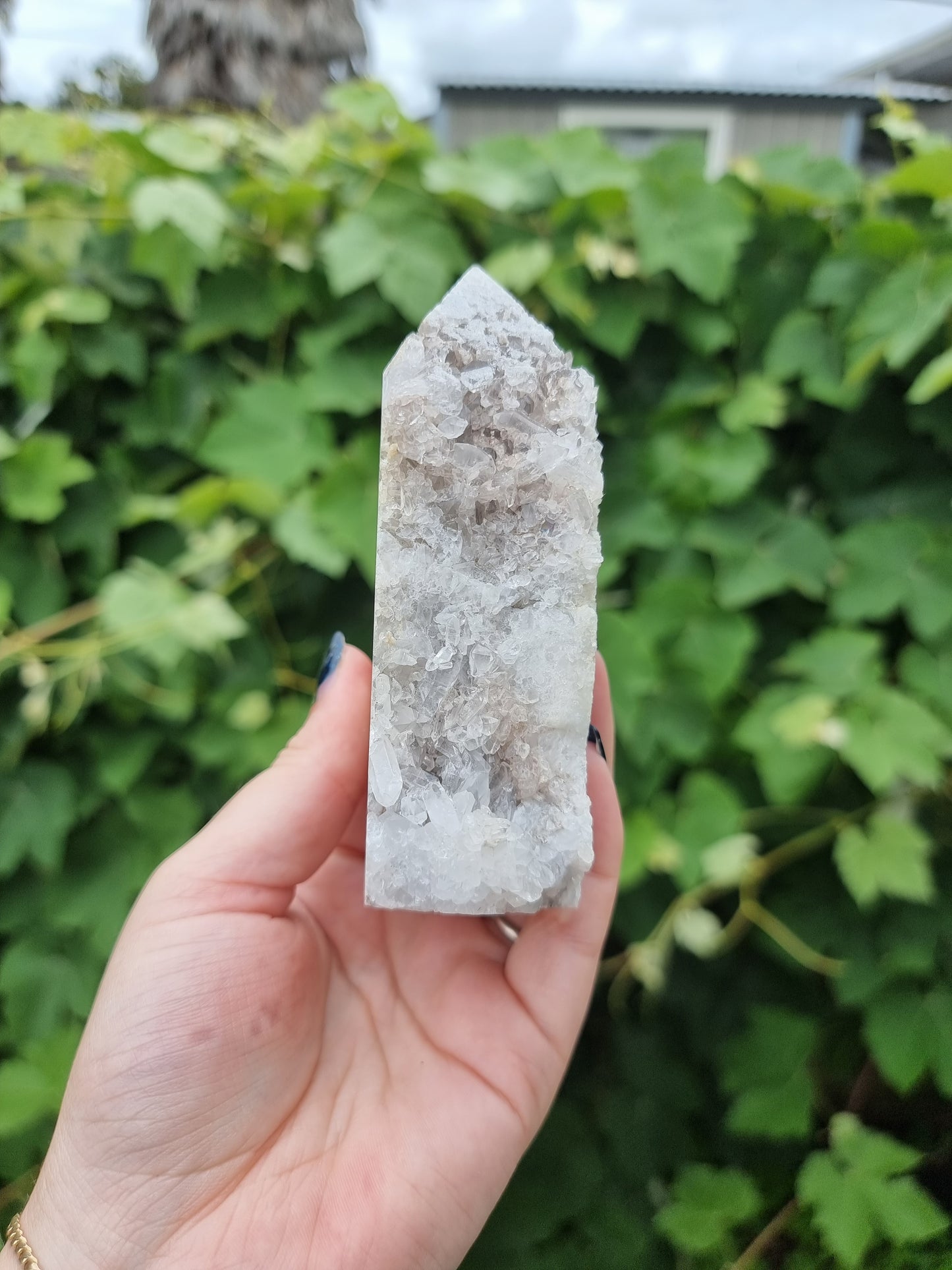 Quartz Cluster Point 3