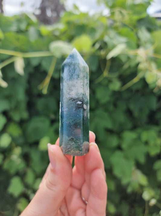 Moss Agate Point with Dendrites