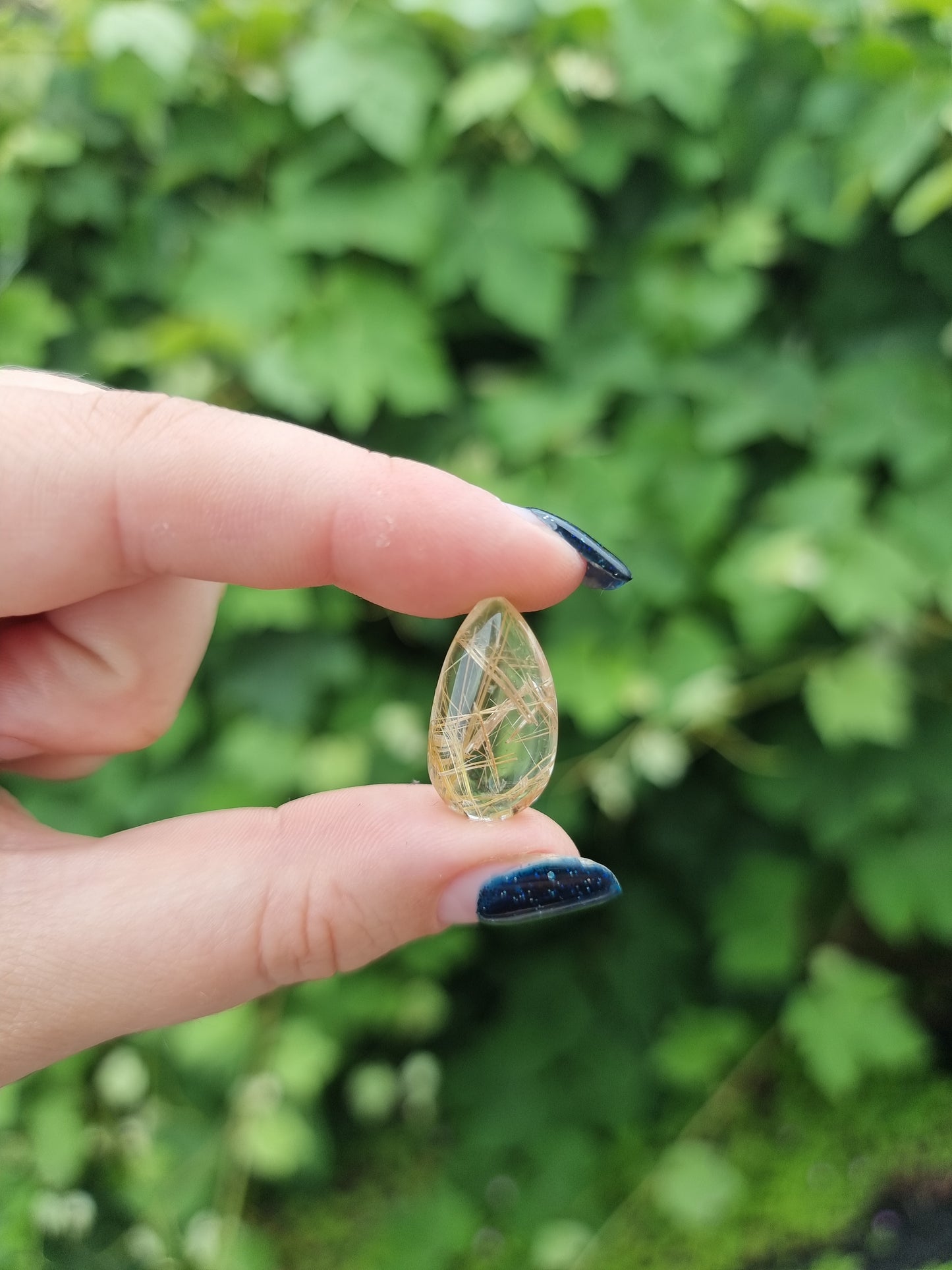 High Quality Golden Rutile in Quartz Droplet 2