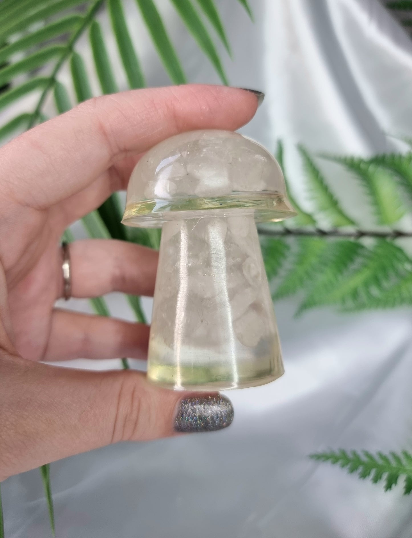 Resin Clear Quartz Chip Mushroom